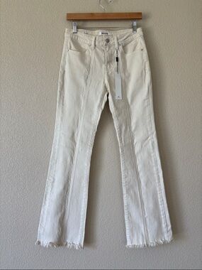 Vigoss Jagger Boot Cut Women’s Cream Straight-Leg Jeans with Frayed Hem- NWT